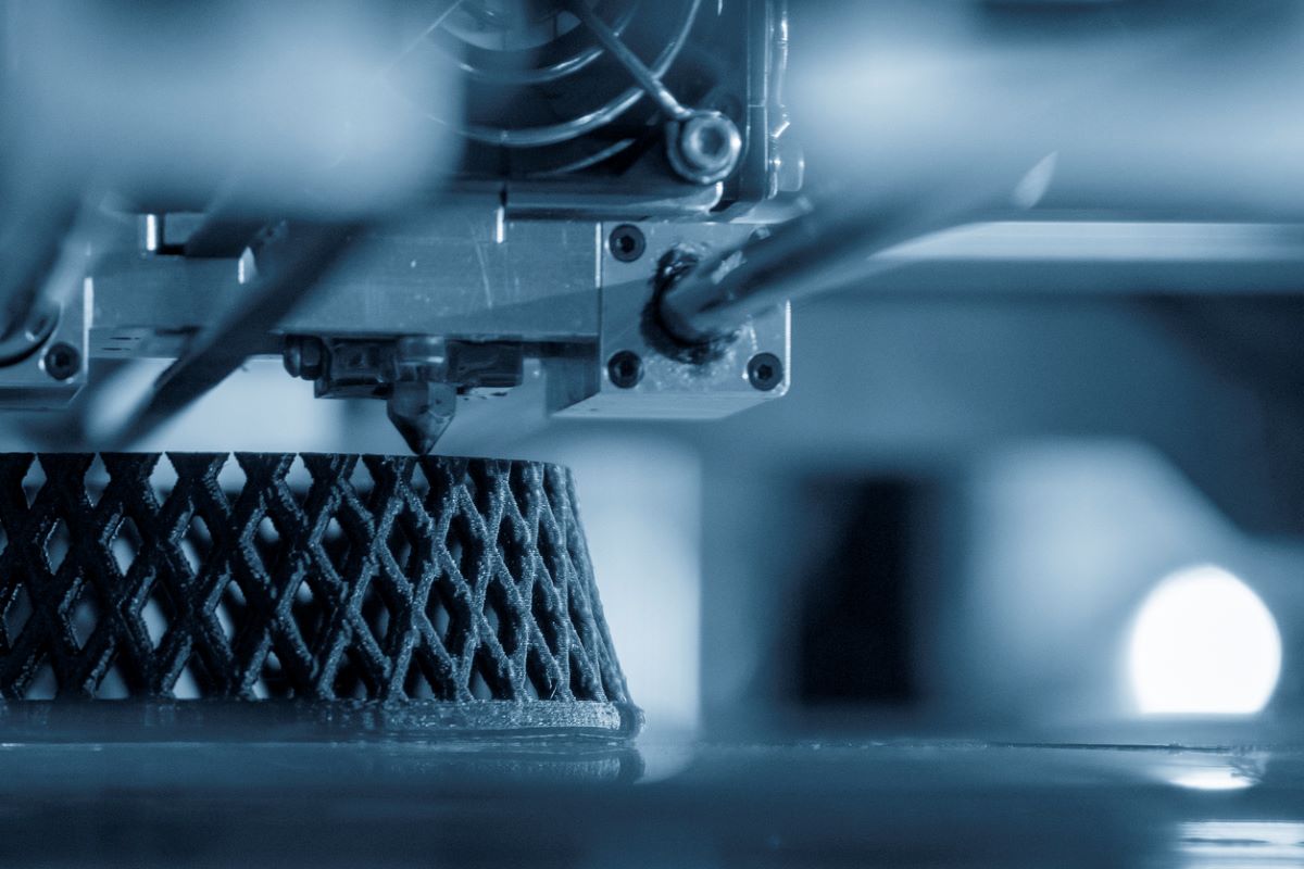 3d printer 3d printing istock phuchit 1318655862