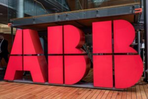 THREE-DIMENSIONAL RED LETTERS TALL AS A PERSON READ ABB