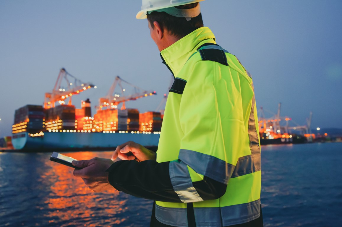 Customs inspection port ship tariffs istock simonskafar 1401294647