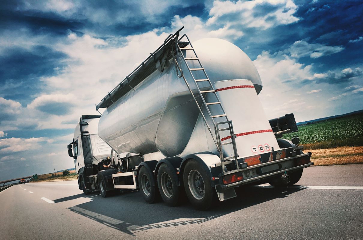 Fuel oil delivery istock gilaxia 694912788